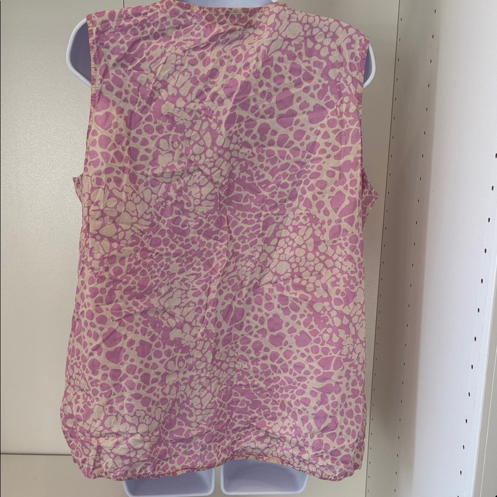 LOFT Pink and Cream Ruffled Blouse - Picture 3 of 8